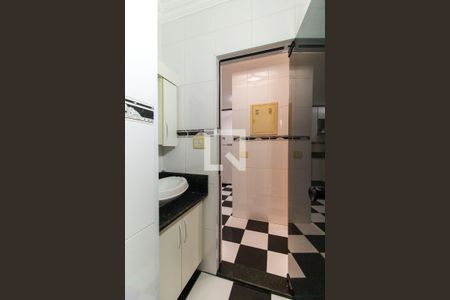 Lavabo de casa para alugar com 3 quartos, 250m² em Vila Jacuí, São Paulo