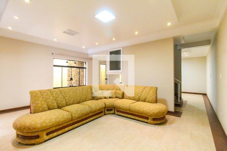 Sala de casa para alugar com 3 quartos, 250m² em Vila Jacuí, São Paulo