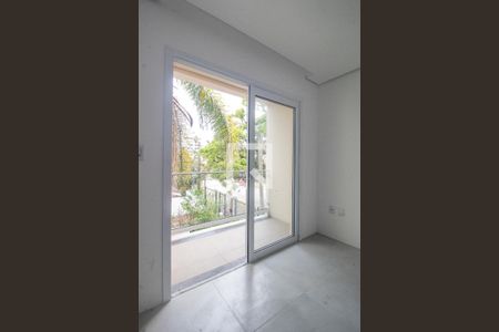 Sala de casa de condomínio à venda com 3 quartos, 120m² em Glória, Porto Alegre