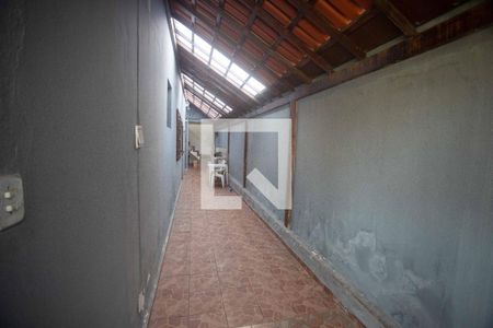 Corredor de acesso de casa à venda com 3 quartos, 400m² em Estrela do Oriente, Belo Horizonte