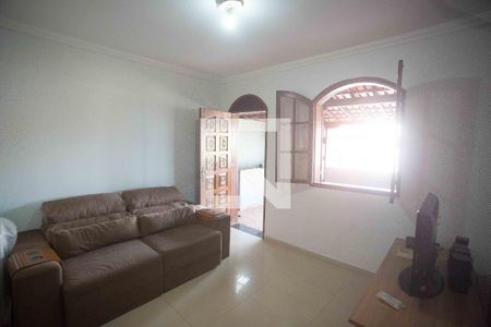 Sala de casa à venda com 3 quartos, 400m² em Estrela do Oriente, Belo Horizonte