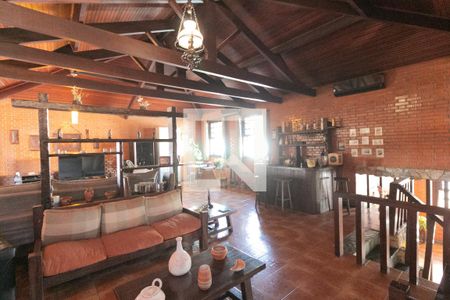 Sala de casa para alugar com 5 quartos, 555m² em São Luiz, Belo Horizonte