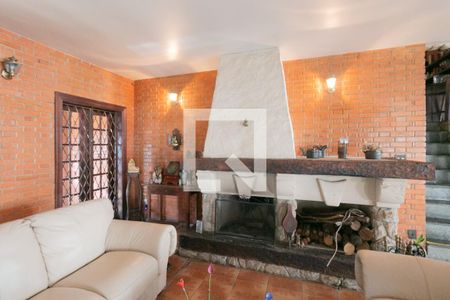 Sala de casa para alugar com 5 quartos, 555m² em São Luiz, Belo Horizonte