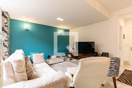 Sala de casa de condomínio para alugar com 3 quartos, 240m² em Aclimação, São Paulo