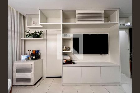 Sala de apartamento à venda com 1 quarto, 80m² em Vila Brandina, Campinas