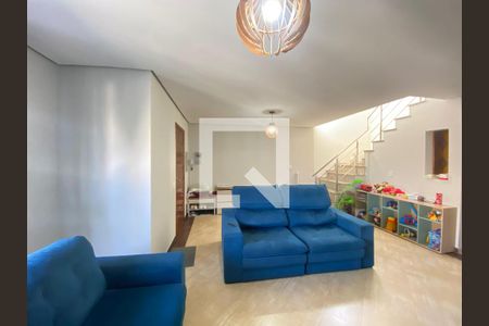 Sala de casa à venda com 4 quartos, 158m² em Jardim Barbosa, Guarulhos