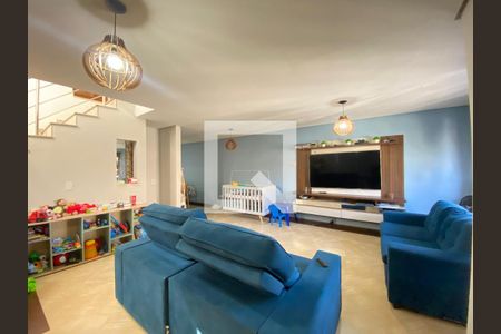 Sala de casa à venda com 4 quartos, 158m² em Jardim Barbosa, Guarulhos