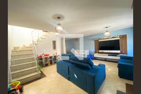 Sala de casa à venda com 4 quartos, 158m² em Jardim Barbosa, Guarulhos