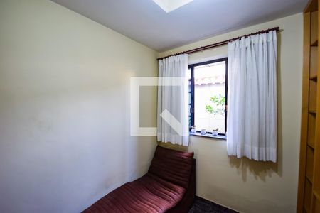 Quarto 1 de casa de condomínio à venda com 5 quartos, 243m² em Del Castilho, Rio de Janeiro