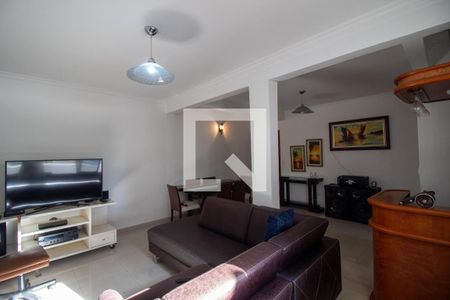 Sala de casa à venda com 3 quartos, 225m² em Ferreira, São Paulo