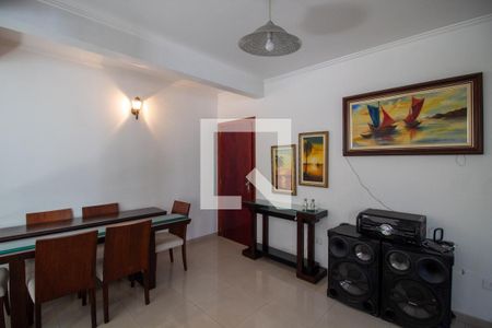 Sala de Jantar de casa à venda com 3 quartos, 225m² em Ferreira, São Paulo