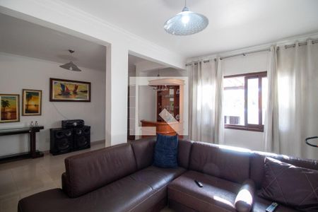 Sala de casa à venda com 3 quartos, 225m² em Ferreira, São Paulo