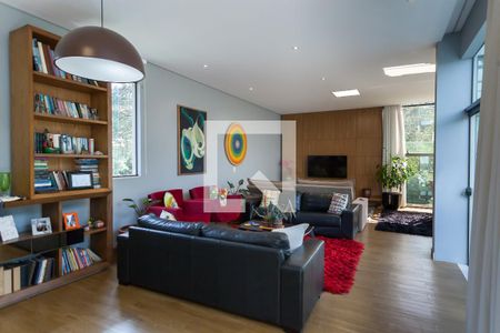 Sala de casa de condomínio à venda com 5 quartos, 500m² em Retiro do Chalé, Brumadinho