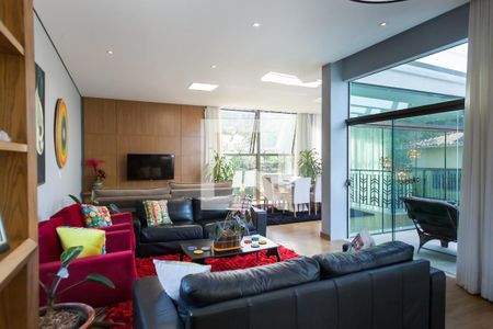 Sala de casa de condomínio à venda com 5 quartos, 500m² em Retiro do Chalé, Brumadinho