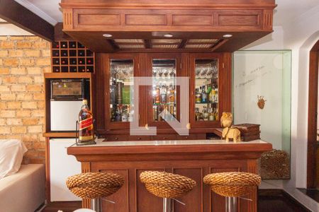 Sala de casa à venda com 4 quartos, 800m² em Interlagos, São Paulo