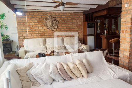 Sala de TV de casa à venda com 4 quartos, 800m² em Interlagos, São Paulo