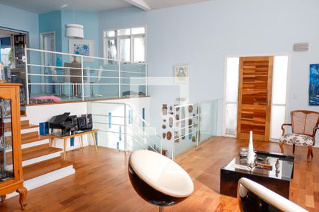 Sala de casa à venda com 4 quartos, 444m² em City Bussocaba, Osasco