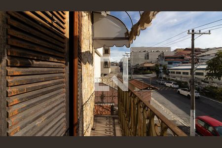 Sacada Quarto 1 de casa à venda com 4 quartos, 209m² em Jardim Maringa, São Paulo
