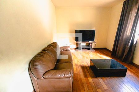 Quarto 1 de casa à venda com 4 quartos, 250m² em Itatiaia, Belo Horizonte