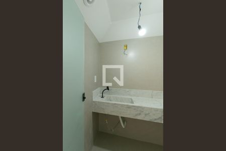 Lavabo de casa à venda com 3 quartos, 184m² em Vila Cloris, Belo Horizonte