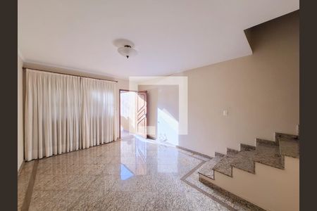 Sala de casa à venda com 2 quartos, 100m² em Vila Romero, São Paulo