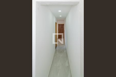 Corredor de apartamento para alugar com 1 quarto, 60m² em Ramos, Rio de Janeiro