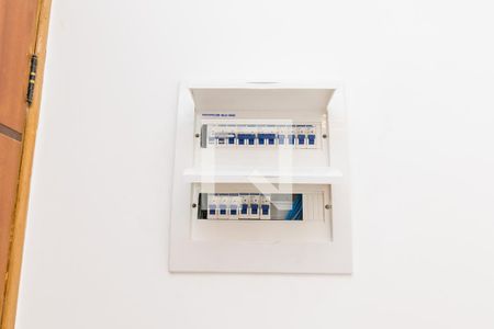 Sala/Cozinha - Quadro de Luz de apartamento para alugar com 1 quarto, 60m² em Ramos, Rio de Janeiro