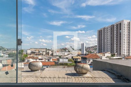 Vista da Sala/Cozinha de apartamento para alugar com 1 quarto, 60m² em Ramos, Rio de Janeiro