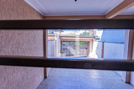 Vista Sala de casa à venda com 4 quartos, 168m² em São Domingos, São Paulo