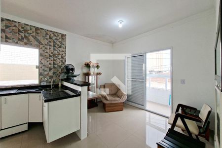 Sala de casa de condomínio para alugar com 2 quartos, 61m² em Nova Mirim, Praia Grande