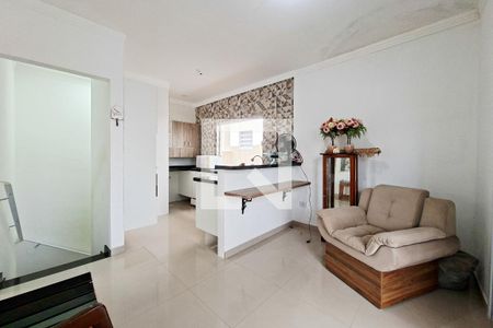 Sala de casa de condomínio para alugar com 2 quartos, 61m² em Nova Mirim, Praia Grande
