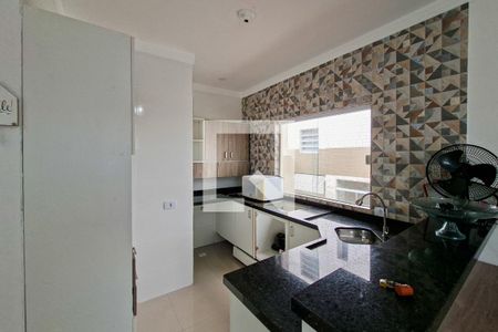 Cozinha de casa de condomínio para alugar com 2 quartos, 61m² em Nova Mirim, Praia Grande