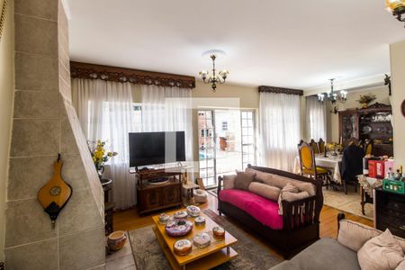 Sala de TV de casa de condomínio à venda com 4 quartos, 390m² em Residencial Nove (alphaville), Santana de Parnaíba