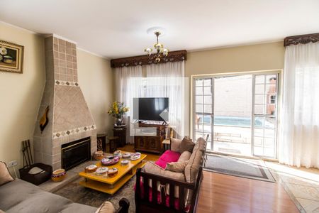 Sala de TV de casa de condomínio à venda com 4 quartos, 390m² em Residencial Nove (alphaville), Santana de Parnaíba