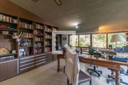 Escritório de casa para alugar com 4 quartos, 600m² em Vila Assunção, Porto Alegre