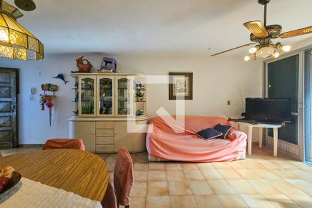 Sala de casa de condomínio para alugar com 2 quartos, 110m² em Tortuga, Guarujá