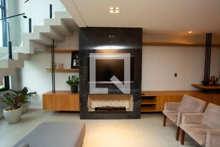 Sala de casa de condomínio à venda com 4 quartos, 210m² em Fátima, Canoas