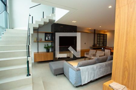 Sala de casa de condomínio à venda com 4 quartos, 210m² em Fátima, Canoas