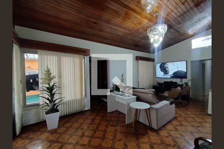 Sala de casa para alugar com 5 quartos, 440m² em Liberdade, São Paulo