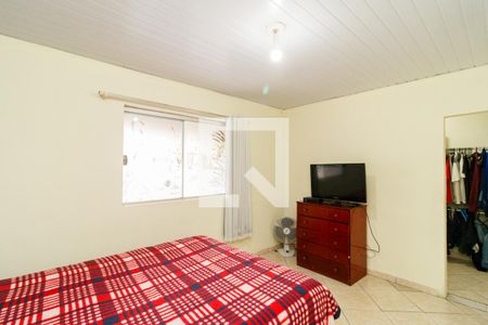 Quarto de casa à venda com 2 quartos, 180m² em Vila Nova Galvão, São Paulo