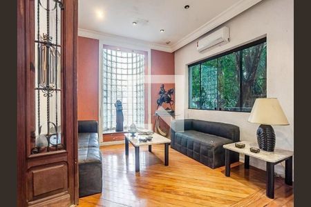 Casa à venda com 2 quartos, 1000m² em Jardim America, São Paulo