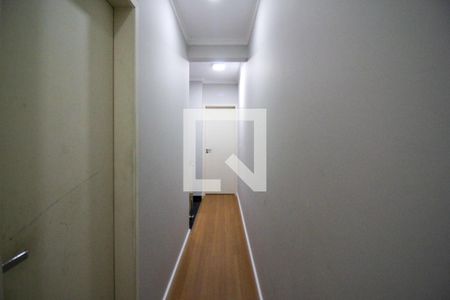 Corredor de casa à venda com 3 quartos, 140m² em Jardim Juá, São Paulo