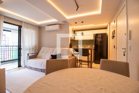 Sala de apartamento para alugar com 3 quartos, 90m² em Cabral, Curitiba