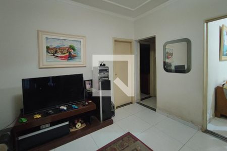 Sala de Estar de casa para alugar com 2 quartos, 250m² em Vila Aurocan, Campinas