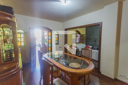 Sala 1 de casa à venda com 4 quartos, 321m² em Pompéia, Belo Horizonte