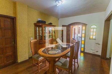 Sala 1 de casa à venda com 4 quartos, 321m² em Pompéia, Belo Horizonte