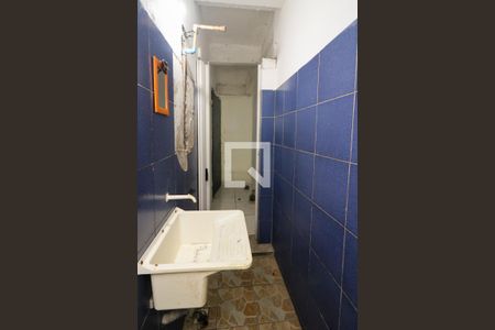 Banheiro de kitnet/studio para alugar com 1 quarto, 30m² em Nonoai, Porto Alegre