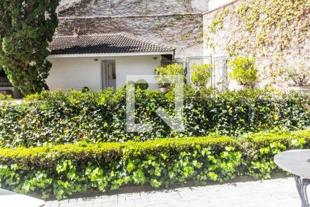 Vista da Sala de casa de condomínio para alugar com 4 quartos, 750m² em Alphaville, Santana de Parnaíba