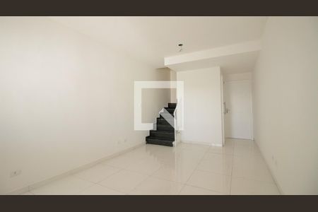 Sala de casa à venda com 3 quartos, 120m² em Vila Olinda, São Paulo