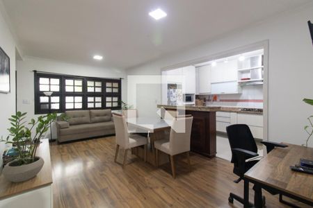 Sala de casa à venda com 4 quartos, 262m² em Camaquã, Porto Alegre